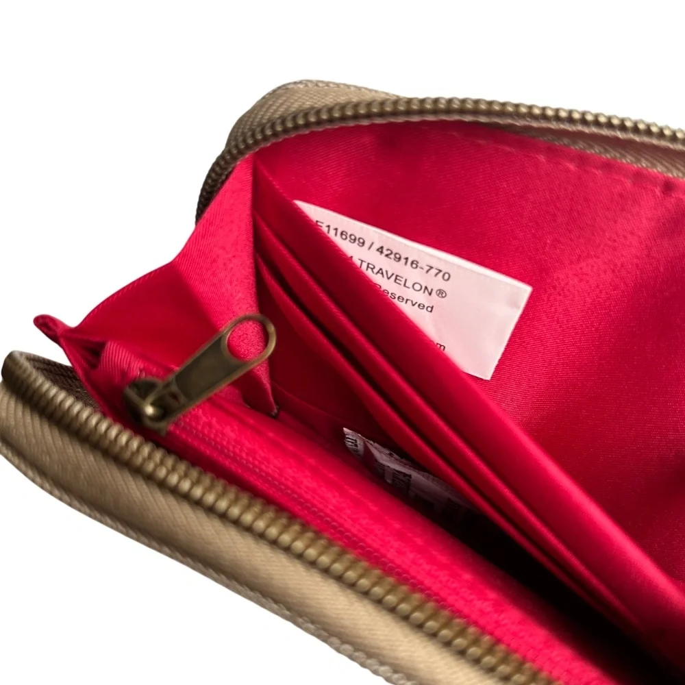 NWT Travelon SAFE ID RFID Blocking Wallet